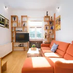 Urban View With Free Parking Apartman